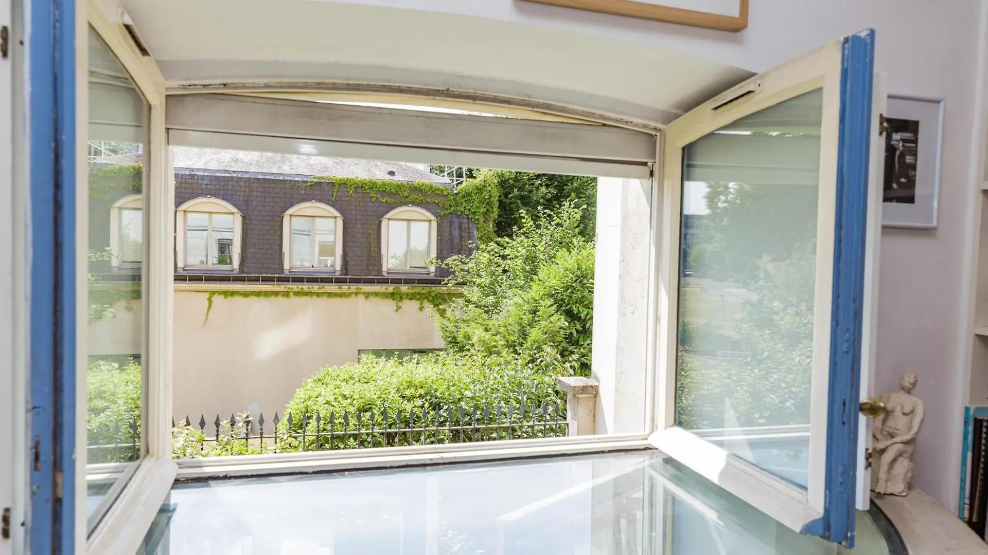 Appt With Garden Near Jardin Du Luxembourg Paris